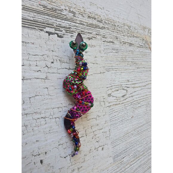 Mary? Snake pendant brooch unique beaded glitter colorful rainbow jewelry - Picture 1 of 8